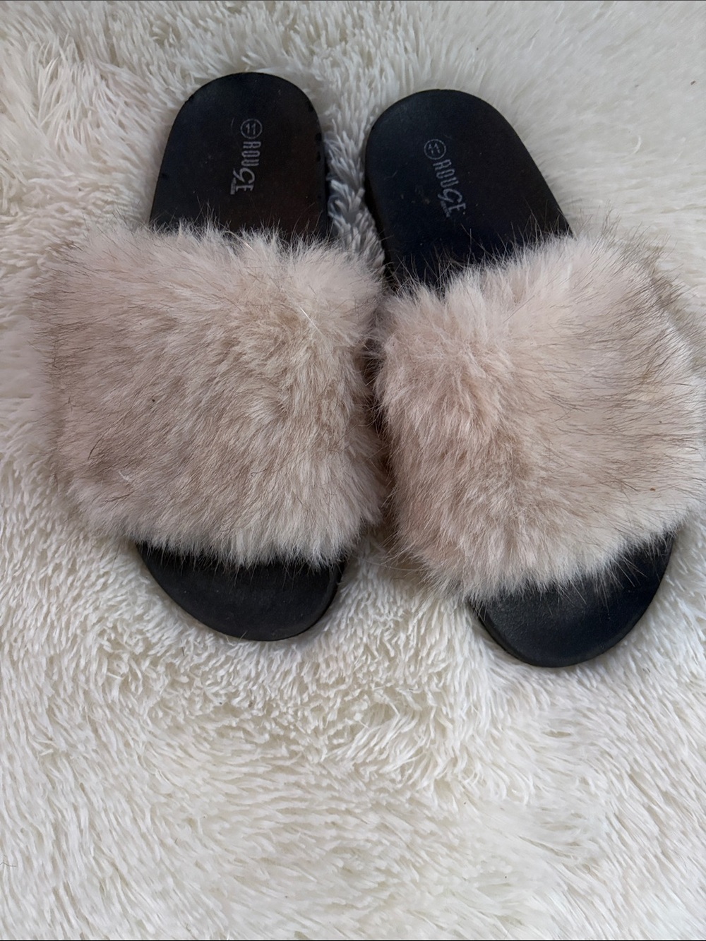 Rouge! Faux Fur Slide Sandals - Blush Pink Strap, Black Footbed